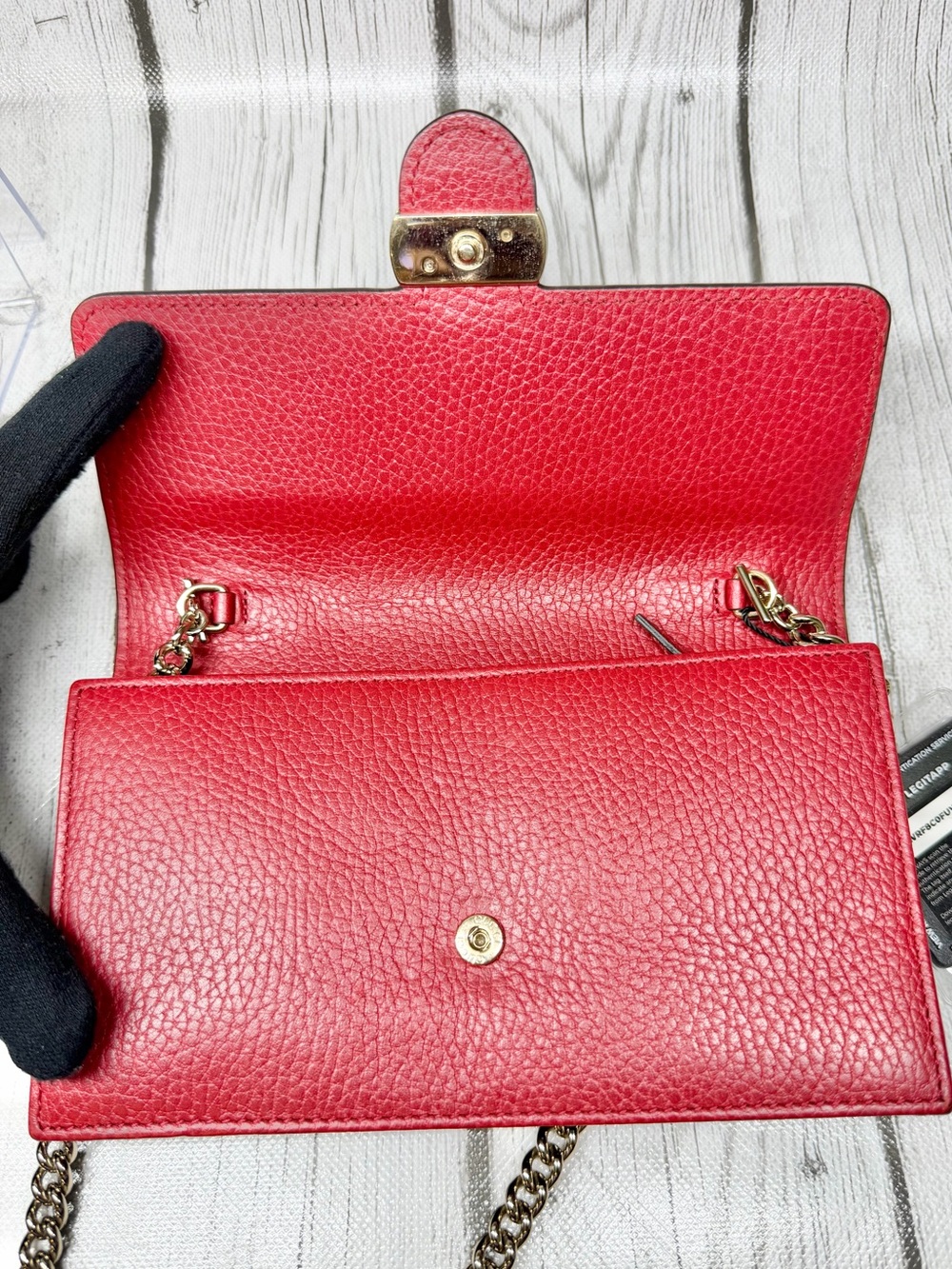 PRE LOVED Gucci Leather Interlocking G Wallet on Chain Crossbody Bag - Picture 4 of 10